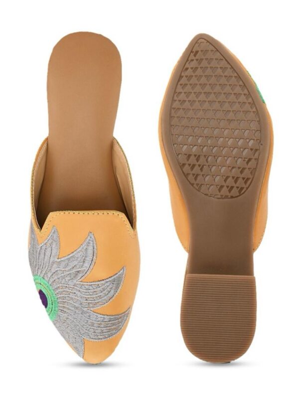🩰 Tan Handcrafted Jutti with Gr Floral Embroidery – Sonia Collections™ Signature Elegance