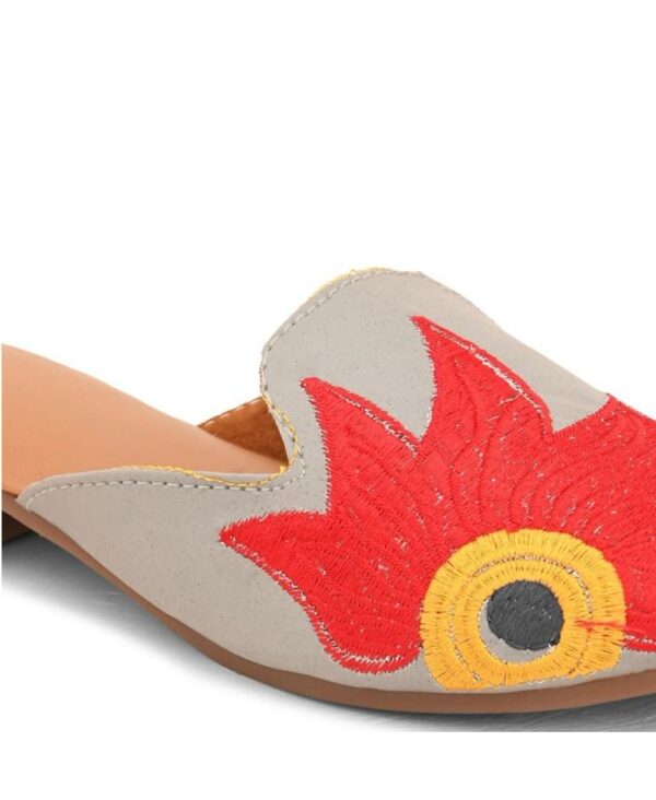 🩰 Light Gray Floral Embroidered Jutti – Handcrafted Elegance by Sonia Collections™ - Image 5