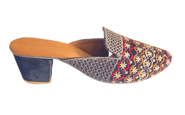 🩰 Sonia Collections – Heel Handcrafted Ethnic Jutti for Women - Image 3