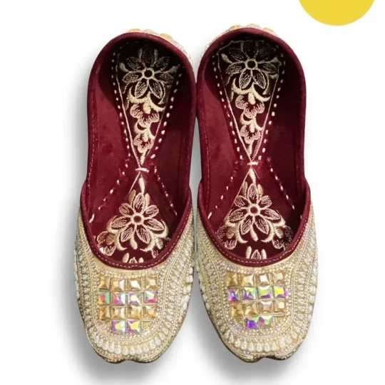 Handcrafted Jutti – Maroon & Gold Embroidery Mojari | Sonia Collections™