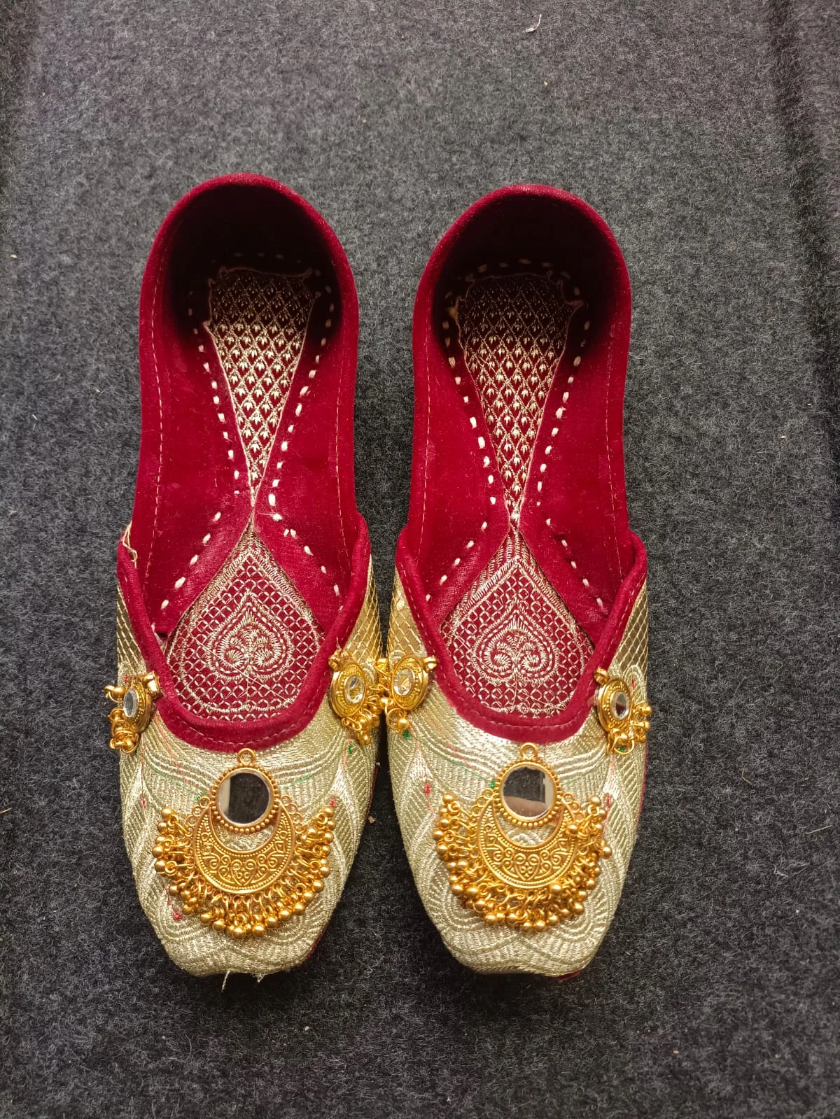 Handcrafted Indian Jutti for Women | Maroon Gold Embroidered - Image 5