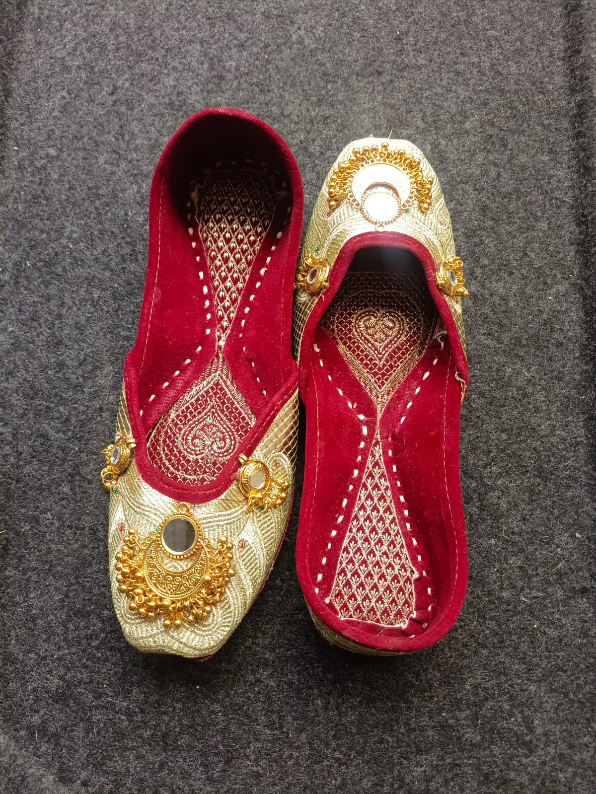 Handcrafted Indian Jutti for Women | Maroon Gold Embroidered - Image 4