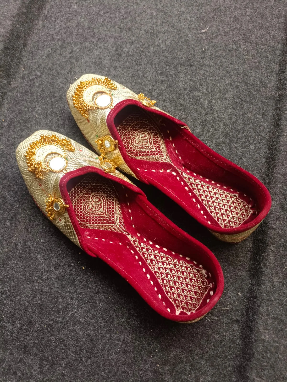 Handcrafted Indian Jutti for Women | Maroon Gold Embroidered - Image 2