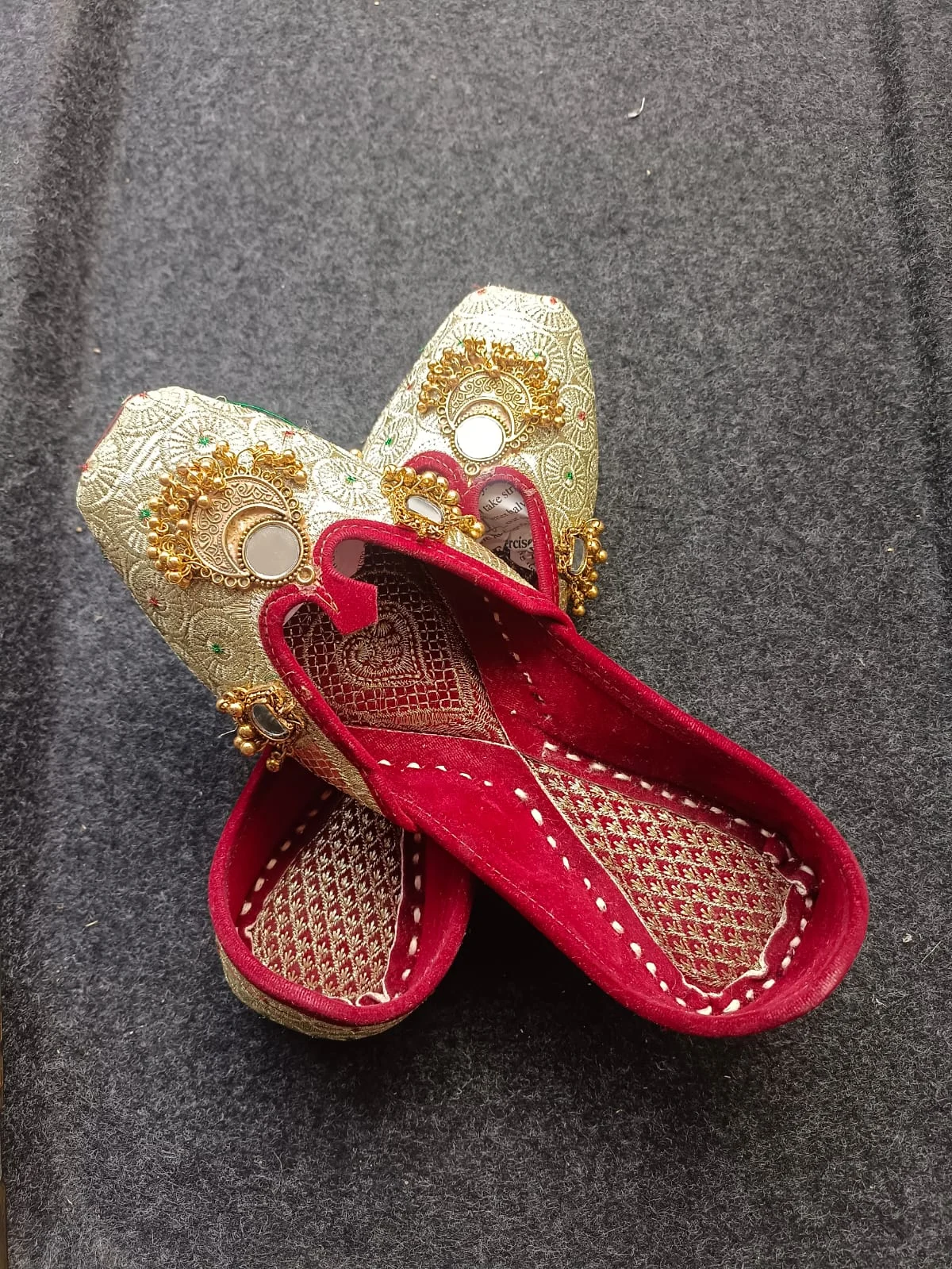 Handcrafted Indian Jutti for Women | Cream Red Gold Embroidered - Image 5