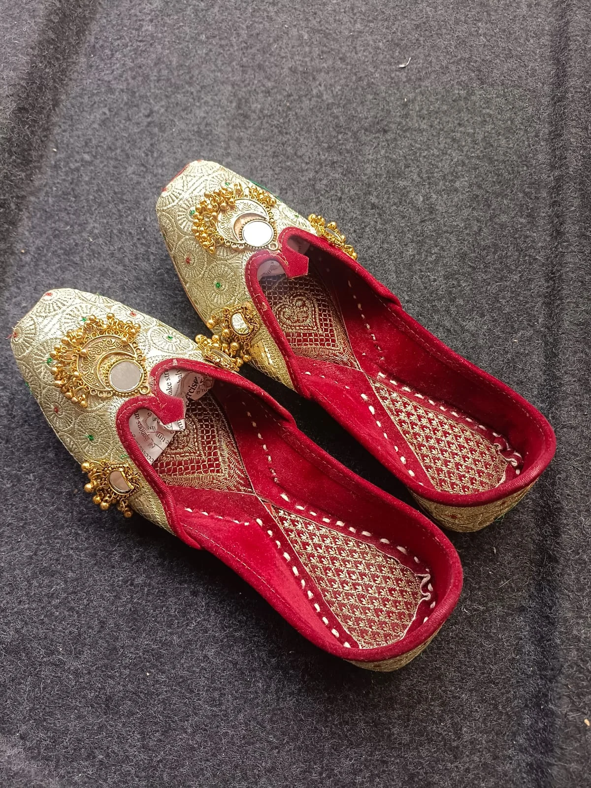 Handcrafted Indian Jutti for Women | Cream Red Gold Embroidered - Image 4
