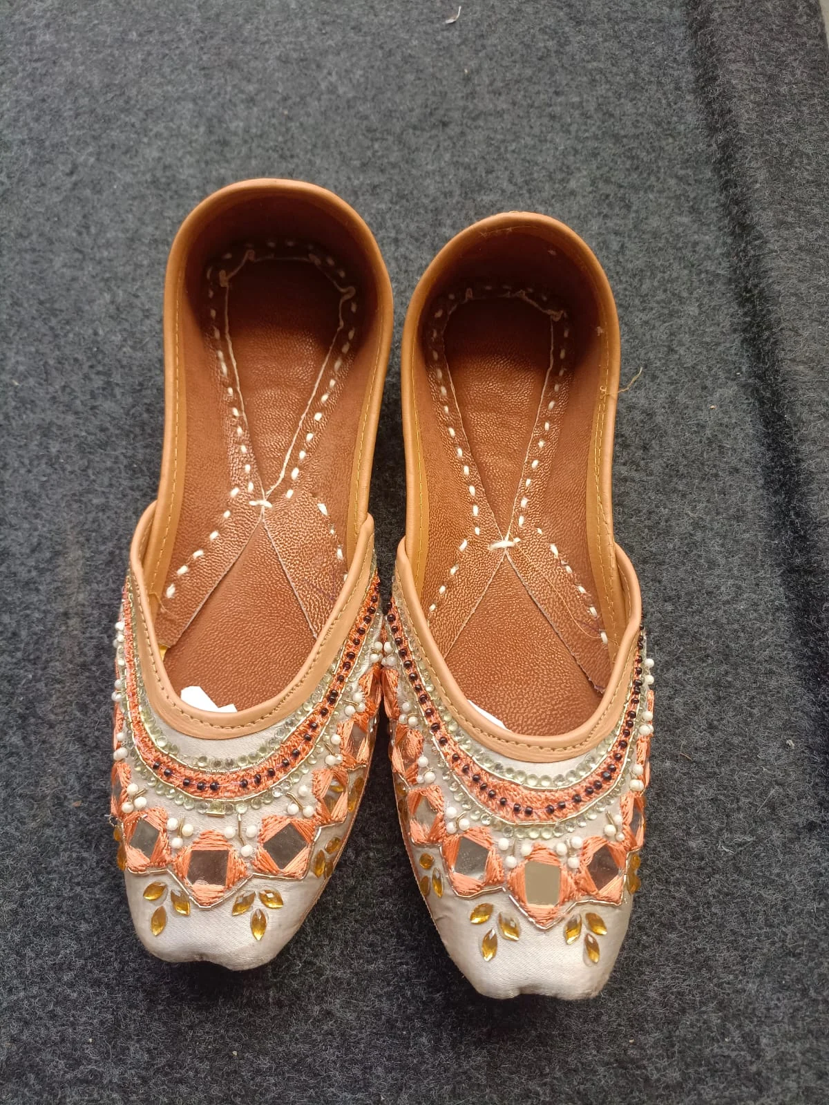 Handcrafted Indian Jutti for Women | Cream Peach Gold - Image 6