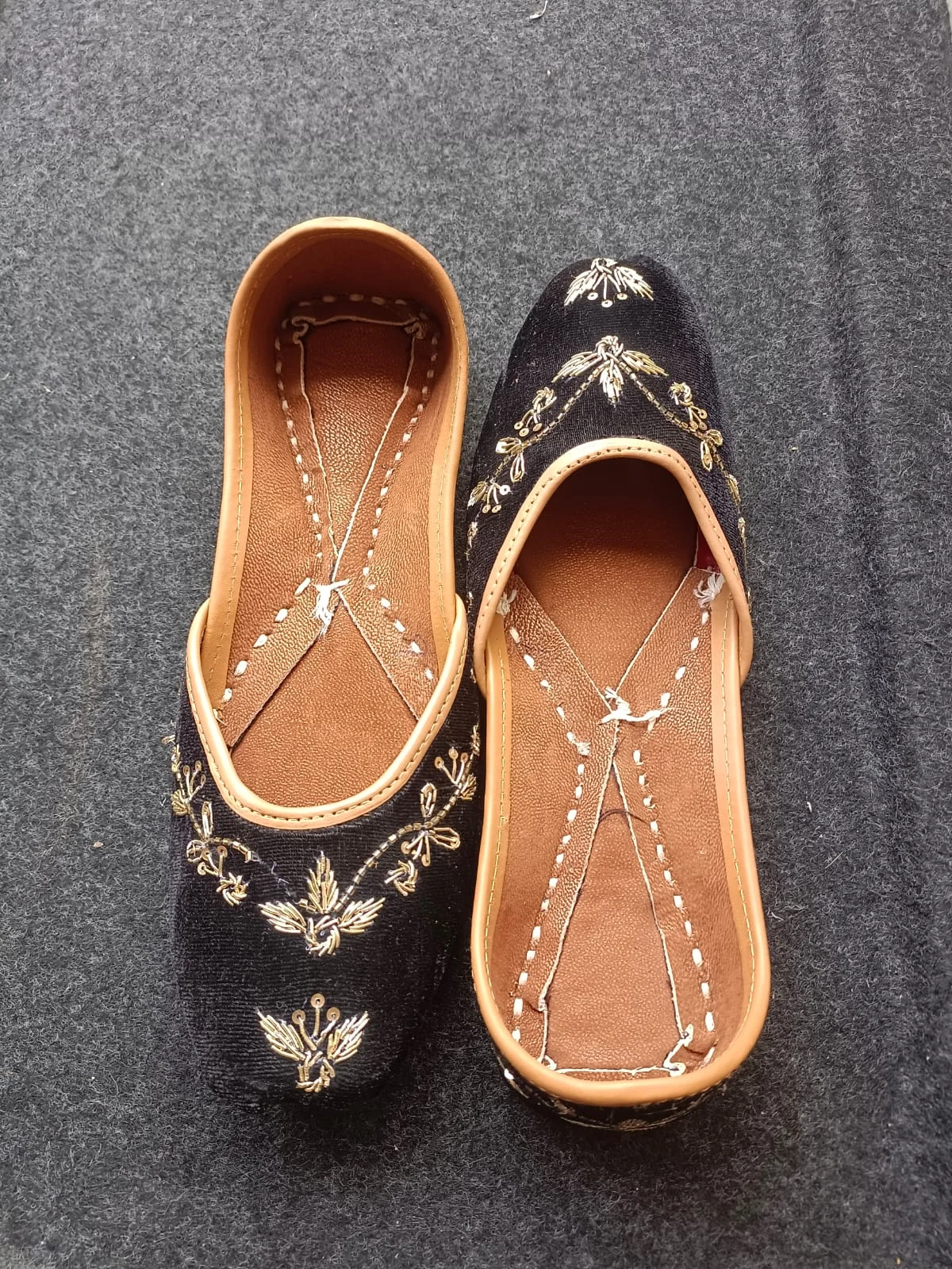 Handcrafted Indian Jutti for Women | Black Gold Embroidered - Image 4