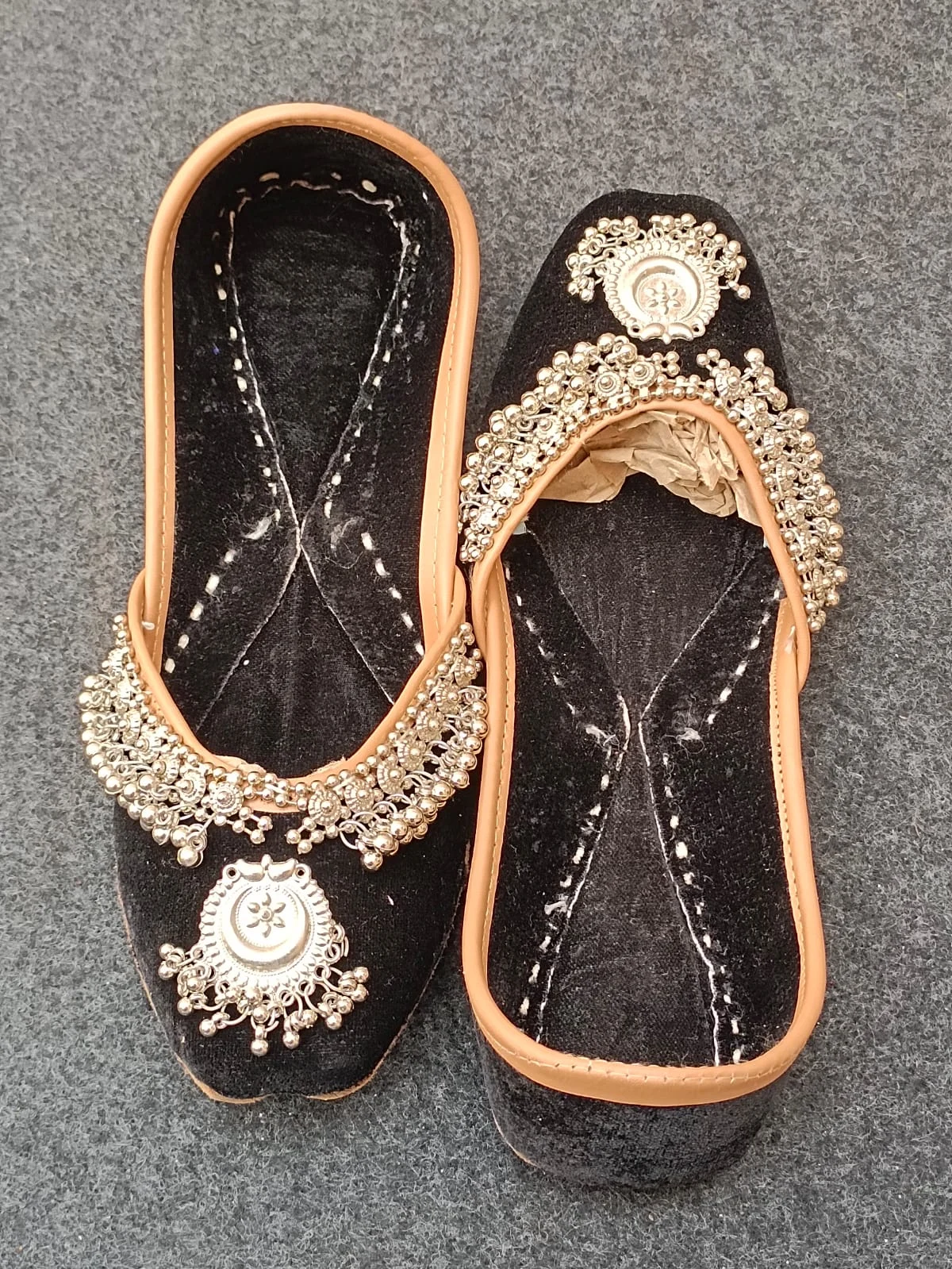 Black Embellished Indian Jutti for Women - Image 6