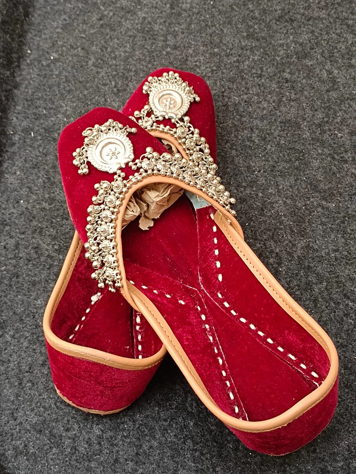 Red Velvet Indian Jutti for Women - Image 2
