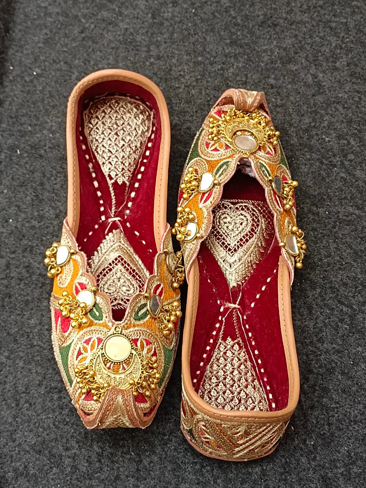 Women's Multicolor Gold Embroidered Jutti with Maroon Lining – Traditional Indian Khussa - Image 3